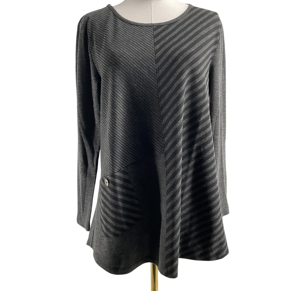 Focus Casual Life Sweater Tunic Womens M Gray‎ Rayon Striped Pockets Button